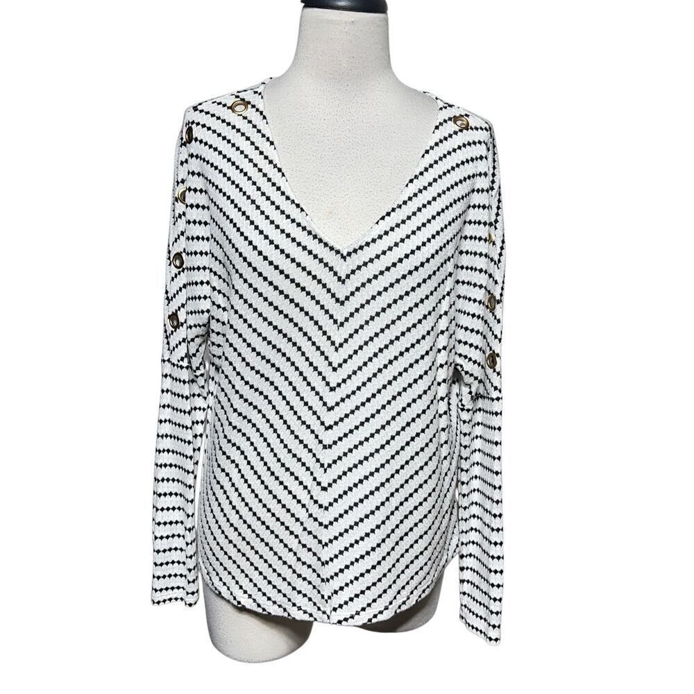 Belldini Long Sleeve Striped Knit Black and White Tunic Blouse Size Medium